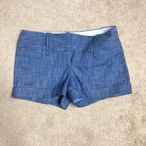 Texturized shorts